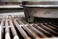 Grillfürst Dutch Oven Set BBQ Edition DO4 - X-DEAL Inkl. Tragetasche / Aufbewahrungstasche, Gusseisen Pflege Und Deckelheber 15 Grillfürst Dutch Oven Set BBQ Edition DO4 - X-DEAL Inkl. Tragetasche / Aufbewahrungstasche, Gusseisen Pflege Und Deckelheber -BBQ Zubehoer Verkaufsgeschäft 17976 Grillfuerst Dutch Oven Fuesse 2