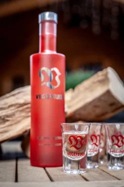 Vegefeuer Kräuter-Likör - Premium Liqueur - 55% - 700ml -BBQ Zubehoer Verkaufsgeschäft 19386 Vegefeuer Kraeuterlikoer