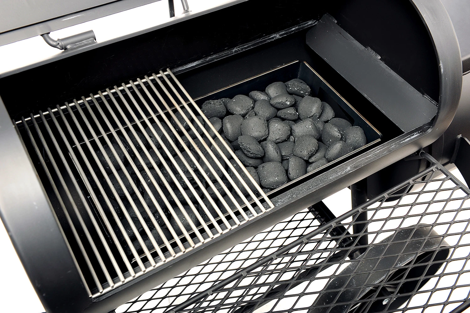 JOE´s Barbeque Holzkohleeinsatz Für Die Garkammer Von 16" Barbeque Smokern 1 JOE´s Barbeque Holzkohleeinsatz Für Die Garkammer Von 16" Barbeque Smokern