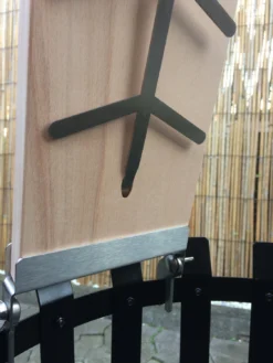 Flammlachsbrett Buche 140mm Klemm-Variante Mit 11mm Nut -BBQ Zubehoer Verkaufsgeschäft 20977 Flammlachsbrett Klemmen Vorne