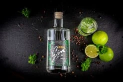 Grillfürst BBQ Gin - Gin Like A Boss, 45 % Vol. 0,5l 7 Grillfürst BBQ Gin - Gin Like A Boss, 45 % Vol. 0,5l -BBQ Zubehoer Verkaufsgeschäft BBQ Gin