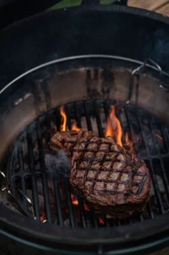 Big Green Egg 2-teiliger Ständerrost Large 5 Big Green Egg 2-teiliger Ständerrost Large -BBQ Zubehoer Verkaufsgeschäft Big Green Egg Staenderrost Large Cowboy