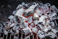 BlackSellig Steakhousekohle / Restaurant Holzkohle 10 Kg -BBQ Zubehoer Verkaufsgeschäft Black Sellig Restaurant Kohle Glutbild