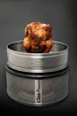 Cobb Garraumerweiterung Mit Hähnchenhalter Für Cobb Premier+/AIR/Gas -BBQ Zubehoer Verkaufsgeschäft Cobb Garraumerweiterung Gefluegelhalter Edelstahl Premier