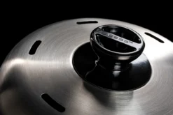 Cobb Grill Premier+ Gas Deluxe Gasgrill 50mbar - Inkl. Tragetasche -BBQ Zubehoer Verkaufsgeschäft Cobb Grill Premier Plus Gas Deluxe Deckel 3