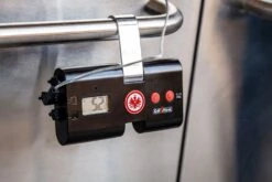 Grillfürst Funk-Thermometer / Grillthermometer / Grillgut Thermometer - Eintracht Frankfurt Edition 17 Grillfürst Funk-Thermometer / Grillthermometer / Grillgut Thermometer - Eintracht Frankfurt Edition -BBQ Zubehoer Verkaufsgeschäft Eintracht Thermometer Halterung