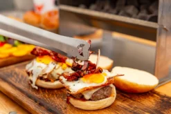 Fennek Grillzange Groß Edelstahl -BBQ Zubehoer Verkaufsgeschäft Fennek Grillzange gross Burger belegen