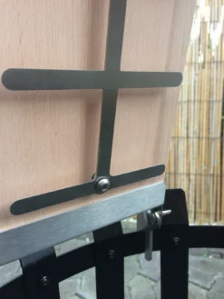 Grillfürst Flammlachsbrett Buche 14 X 50 Cm Schraub-Variante -BBQ Zubehoer Verkaufsgeschäft Flammlachsbrett Schrauben Vorne 1