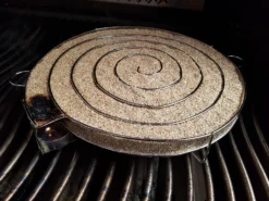 Grillfürst Kaltrauchgenerator / Räucherschnecke XXL 31cm 17 Grillfürst Kaltrauchgenerator / Räucherschnecke XXL 31cm -BBQ Zubehoer Verkaufsgeschäft GF Raeucherschnecke sparbrand02