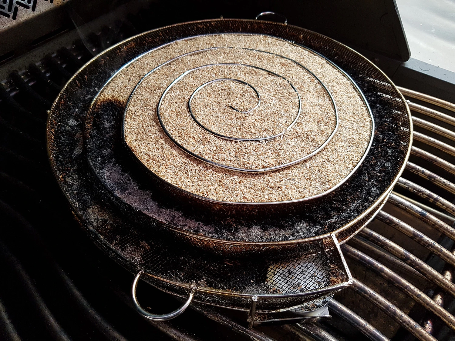 Grillfürst Kaltrauchgenerator / Räucherschnecke XXL 31cm 10 Grillfürst Kaltrauchgenerator / Räucherschnecke XXL 31cm – Bild 10