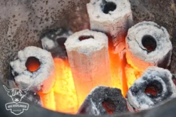 Greek Fire Holzkohlebriketts - 1 Palette = 720kg -BBQ Zubehoer Verkaufsgeschäft Greek Fire bei durchgluehen 1