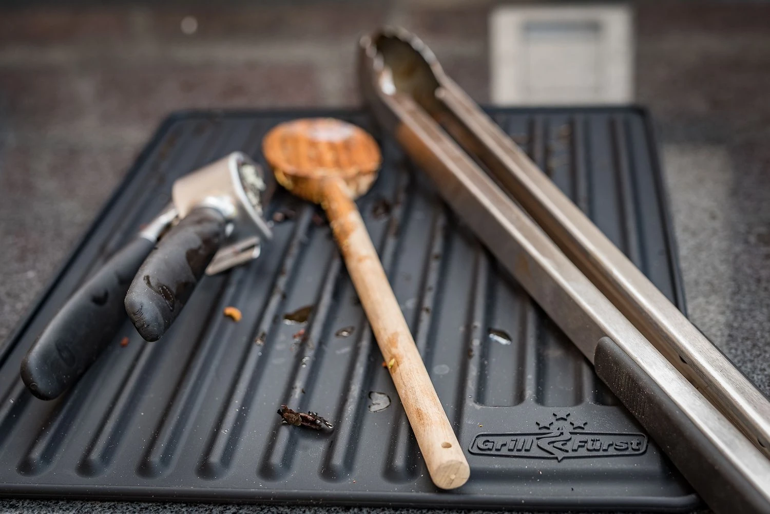 Grillfürst Besteckablage / Untersetzer Silikon 35 X 28 Cm 1 Grillfürst Besteckablage / Untersetzer Silikon 35 X 28 Cm