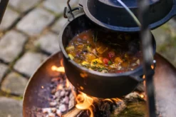 Grillfürst Dutch Oven Ohne Füsse DO6 -BBQ Zubehoer Verkaufsgeschäft Grillfuerst DO6 ohne Fuesse Mood Feuerschale Deckel offen