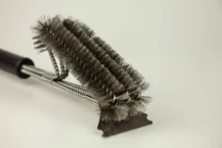 Grillfürst Reinigungsset Für Edelstahlgrills Mit Edelstahl Grillbürste Inkl. Schaber, Grillreiniger Spezial Lösung Und Power-Schaumreiniger -BBQ Zubehoer Verkaufsgeschäft Grillfuerst Dreifachkopf Grillbuerste Edelstahl Schaber 1