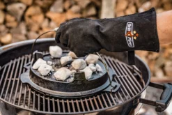 Grillfürst Dutch Oven Set BBQ Edition DO9 - X-Deal Inkl. Pflegepaste, Deckelheber Und Kochlöffel -BBQ Zubehoer Verkaufsgeschäft Grillfuerst Dutch Oven Weber GBS