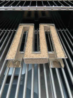 Grillfürst Kaltrauchgenerator / Räucherschnecke Eckig -BBQ Zubehoer Verkaufsgeschäft Grillfuerst Kaltrauchgenerator Gasgrill Grillrost