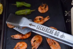 Grillfürst Premium Edelstahl Grillzange Mit Spatelkopf - FC Köln Edition 5 Grillfürst Premium Edelstahl Grillzange Mit Spatelkopf - FC Köln Edition -BBQ Zubehoer Verkaufsgeschäft Grillfuerst Koeln Grillzange Premium Leckerche Do