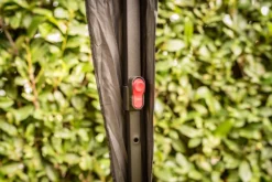 Grillfürst Pop-Up Pavillon / Grillpavillon / Gartenpavillon / Grillzelt 3x3m -BBQ Zubehoer Verkaufsgeschäft Grillfuerst Pavillon Arretierung 1