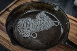 Grillfürst Ringreiniger Für Dutch Oven / Gusseisen 14 X 14 Cm -BBQ Zubehoer Verkaufsgeschäft Gusseisen Ringreiniger