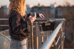 Knister Balkon- / Relinghalterung -BBQ Zubehoer Verkaufsgeschäft Knister Gasgrill Balkongelaender