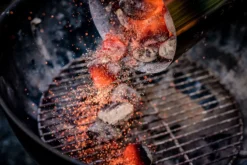 Männerglut Kokos - 10 Kg Grillbriketts Aus Kokosnuss-Schalen -BBQ Zubehoer Verkaufsgeschäft Maennerglut Koko