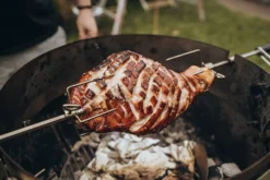 Moesta Smokin' PizzaRing - Komplettpaket XL (67 Cm) Batterie -BBQ Zubehoer Verkaufsgeschäft Moesta Rotisserie Anwendung knuspriger Braten 10037 1