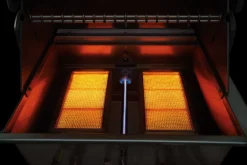 Napoleon Prestige Pro 825-3 Edelstahl Gasgrill Inkl. Drehspieß Und Bodenbeleuchtung - Modell 2023 - SMART Deal Inkl. Grillfürst Grill Control Mit Companion Device Und Einstichthermometer -BBQ Zubehoer Verkaufsgeschäft Napoleon Prestige Pro 825 sizzle zone