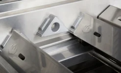 Napoleon Prestige Pro 825-3 Edelstahl Gasgrill Inkl. Drehspieß Und Bodenbeleuchtung - Modell 2023 - SMART Deal Inkl. Grillfürst Grill Control Mit Companion Device Und Einstichthermometer -BBQ Zubehoer Verkaufsgeschäft Napoleon Prestige Pro SearPlates Brennerabdeckung 02