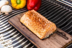 Napoleon Zedernholz Räucherbrett -BBQ Zubehoer Verkaufsgeschäft Napoleon Raeucherplanken Zedernholz 2er set Fisch