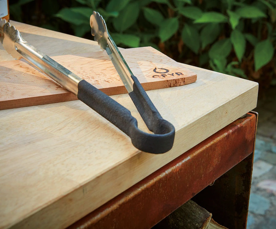 OFYR Grillzange 2 OFYR Grillzange – Bild 2