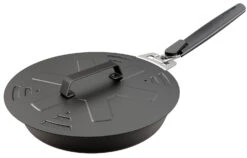Outdoorchef Carbonstahl Deckel Ø 30 Cm 5 Outdoorchef Carbonstahl Deckel Ø 30 Cm -BBQ Zubehoer Verkaufsgeschäft Outdoorchef Carbonstahl Deckel auf Pfanne