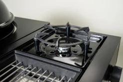 Outdoorchef Blazing Zone + Cooking Zone Kit Plus Für Arosa Evo Black 9 Outdoorchef Blazing Zone + Cooking Zone Kit Plus Für Arosa Evo Black -BBQ Zubehoer Verkaufsgeschäft Outdoorchef Cooking Zone Blazing Zone Kit Arosa