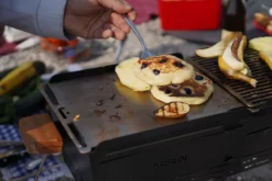 Knister Plancha / Grillplatte Edelstahl 10 Knister Plancha / Grillplatte Edelstahl -BBQ Zubehoer Verkaufsgeschäft Pancakes auf Knister Plancha