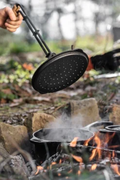 Petromax Gusseiserne Kasserolle Mit Deckel Kr2 -BBQ Zubehoer Verkaufsgeschäft Petromax Kasserolle Deckel Noppen kr2 kr1 1