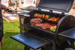 Pit Boss Pelletgrill Navigator 850 -BBQ Zubehoer Verkaufsgeschäft Pit Boss Navigator 850 Pelletgrill Frontablage