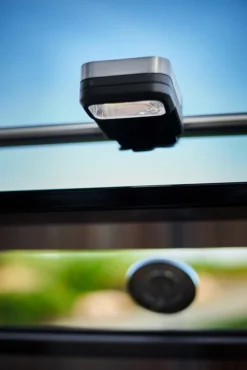 Rösle Universal BBQ LED Griffleuchte / Grilllicht -BBQ Zubehoer Verkaufsgeschäft Roesle Griffleuchte Grillicht Lifestyle