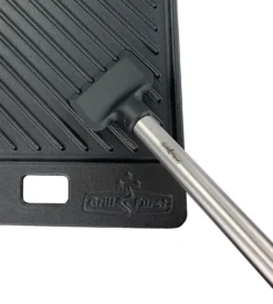 Grillfürst Reinigungsset Für Grillfürst Grillplatten Mit Spezial-Schaber, Gusseisen-Pflegespray Und Premium Messingbürste -BBQ Zubehoer Verkaufsgeschäft Schaber Grillfuerst Grillplatte
