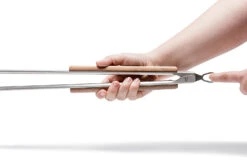 Petromax Grill- Und Kohlenzange (klein) 41 Cm -BBQ Zubehoer Verkaufsgeschäft petromax grillzange kohlenzange verriegelung za1