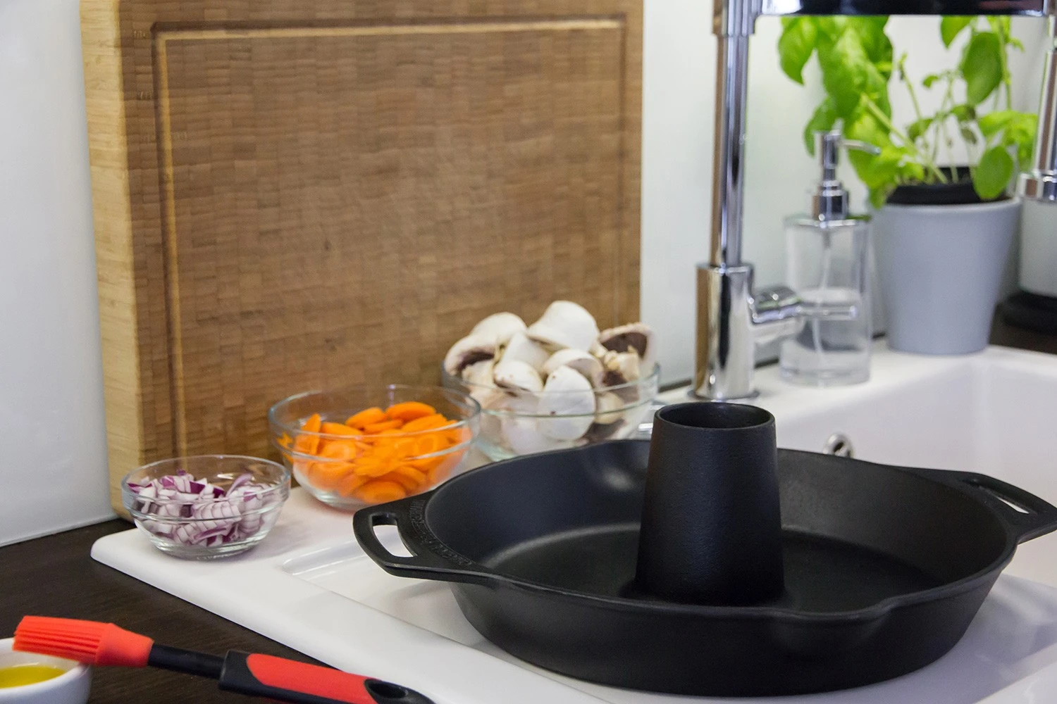 Petromax Gusseiserner Geflügelbräter Cf30 2 Petromax Gusseiserner Geflügelbräter Cf30 – Bild 2