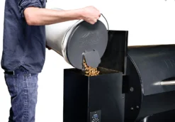 Traeger Deckel Und Sieb Für Pelleteimer -BBQ Zubehoer Verkaufsgeschäft traeger deckel sieb anwendung bac586