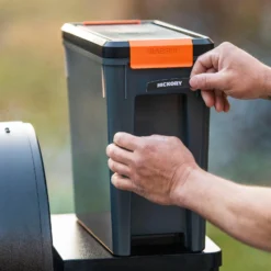 Traeger Staydry Pelletbehälter Mit Deckel -BBQ Zubehoer Verkaufsgeschäft traeger pelletbox staydry bac615